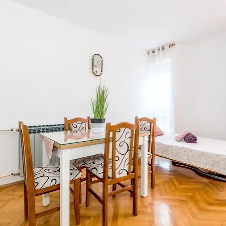 Goreta Apartman *